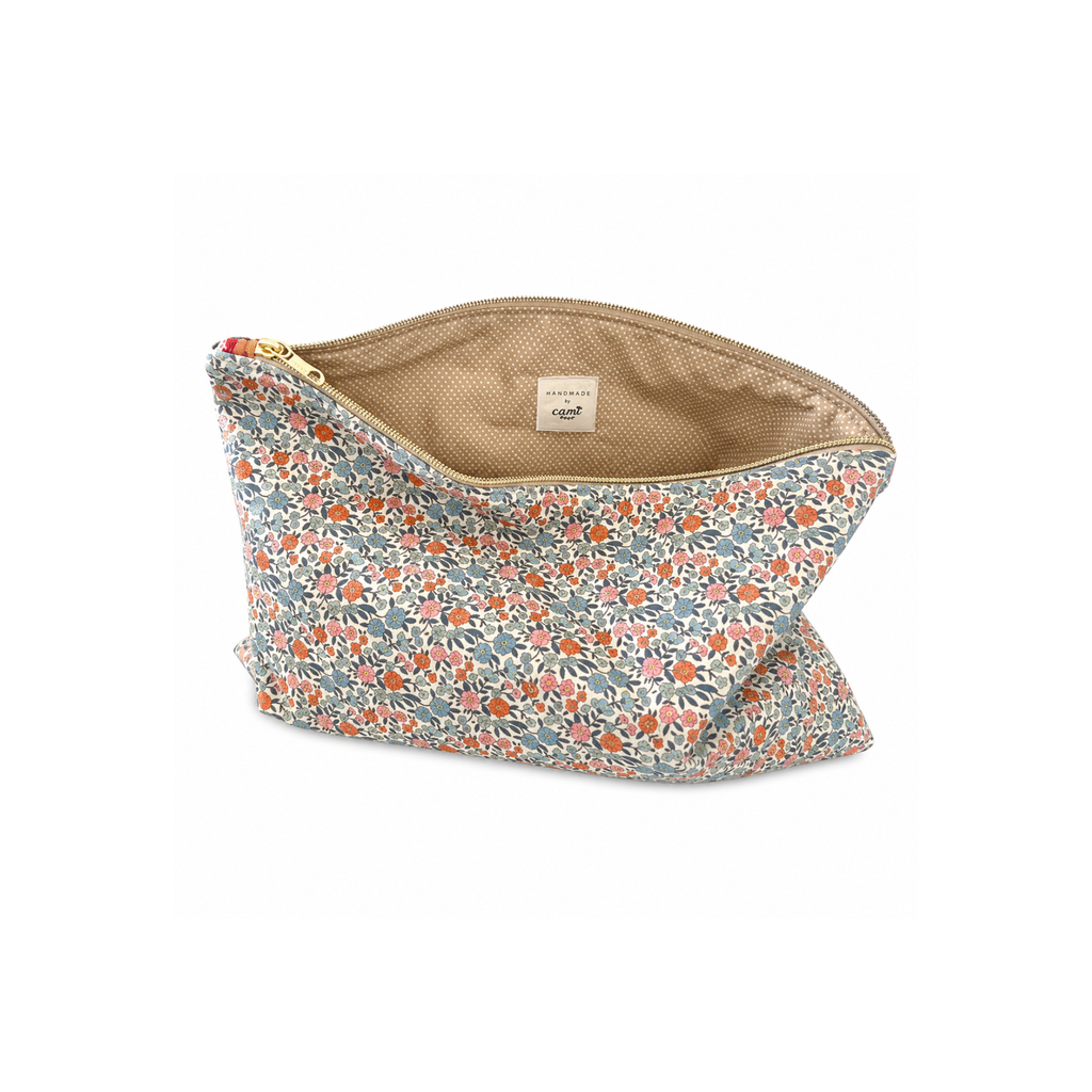Morning Meadow quilted laptop sleeve interior and lining